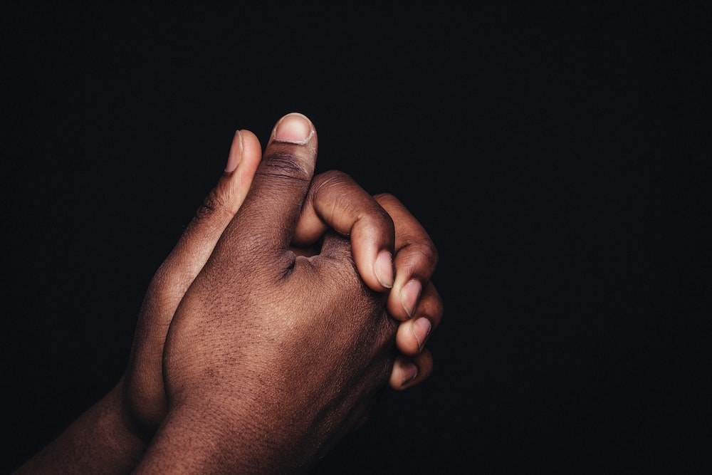 “RGI-rako Kamerunen nituen paperak eskatu zizkidaten. Han inor ez baduzu, ezinezkoa da lortzea” “RGI-rako Kamerunen nituen paperak eskatu zizkidaten. Han inor ez baduzu, ezinezkoa da lortzea”