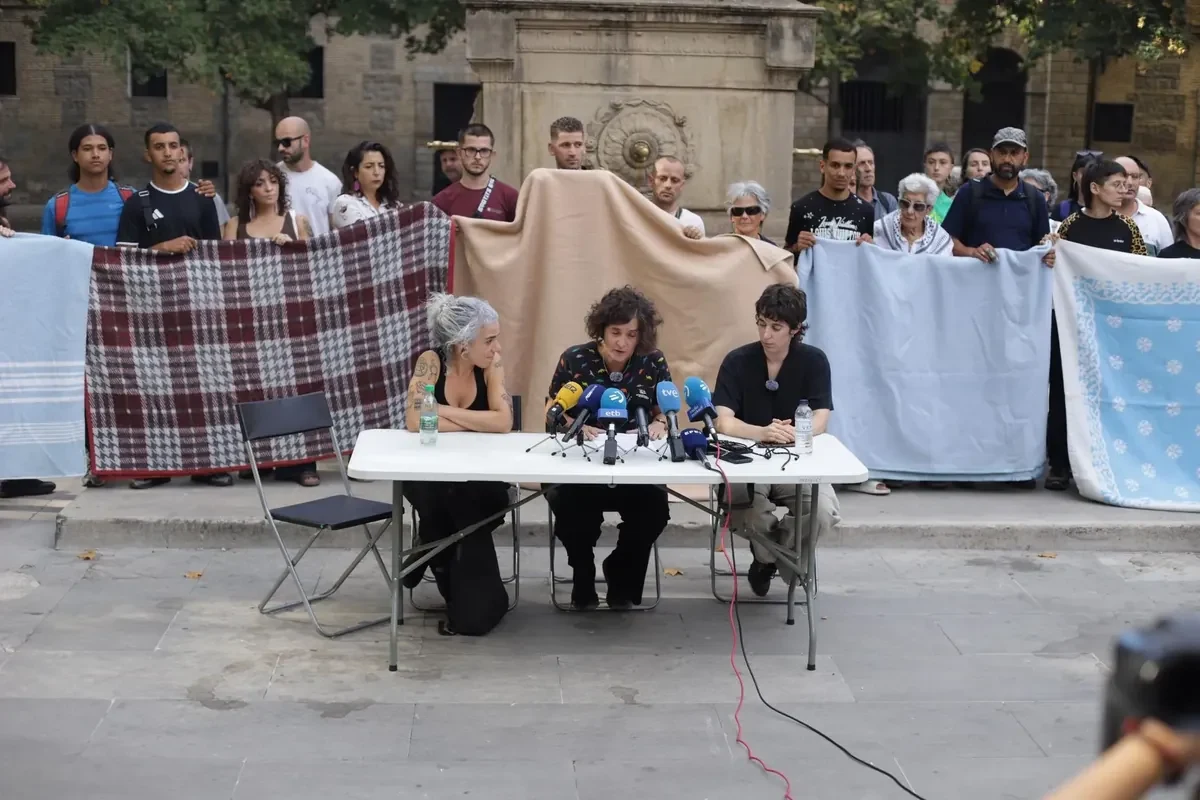 ELAk elkartasuna adierazi die Negu Gorriak-eko boluntarioei