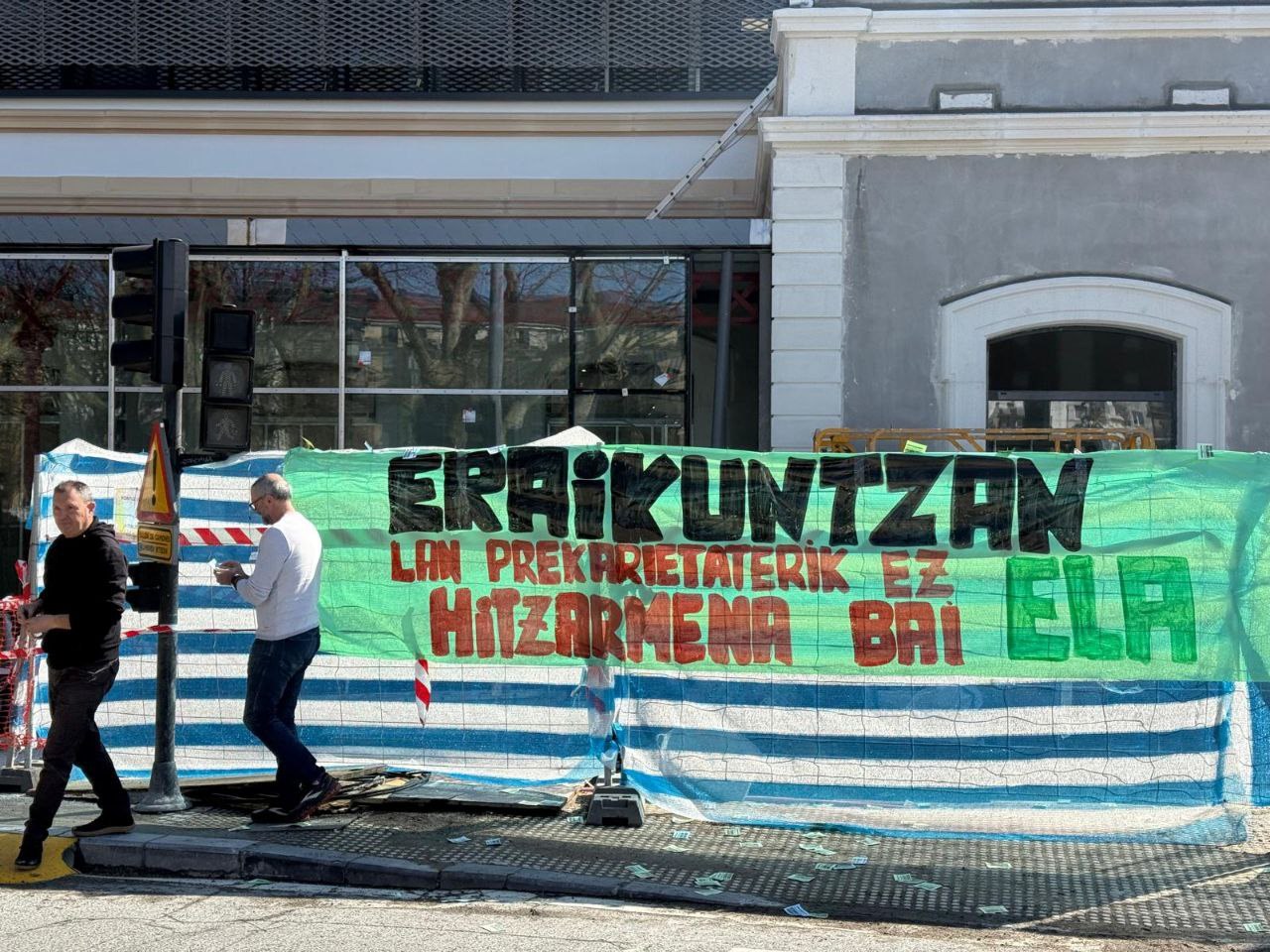 Aurrerapausorik ez hirugarren negoziazio mahaian