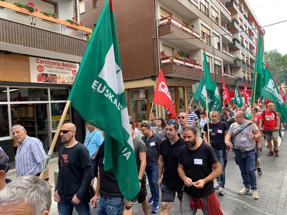 Bizkaiko metaleko grebak babes handia izaten jarraitzen du