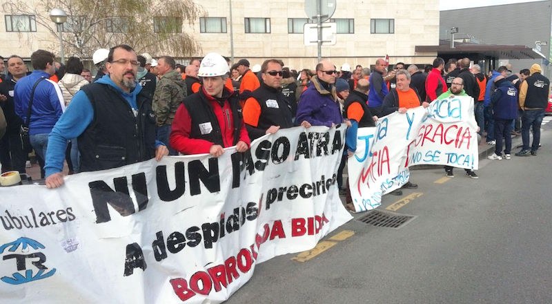 ELAk Productos Tubulares enpresak egin nahi dituen kaleratzeak eta murrizketak  bertan behera utz ditzala exijitu du