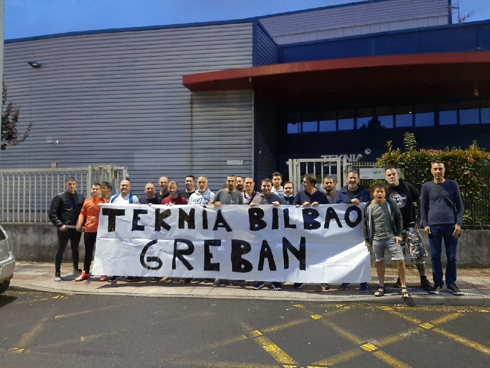 Erabateko jarraipena izan du Abanto Zierbenako Tekniako grebak