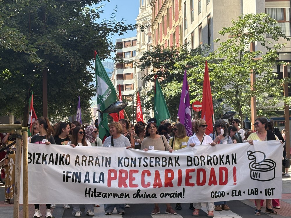 Ia erabateko jarraipena izan du lehen greba egunak
