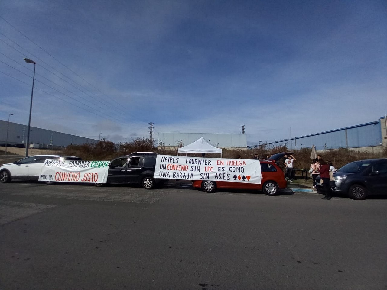 Lanuzteak hasi dira Gasteizko Heraclio Fournier Karta fabrikan