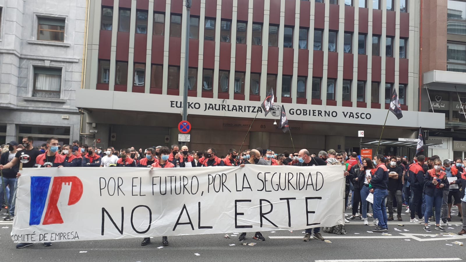 Petronor eta Tubacex-eko langileak enpleguaren defentsan manifestatu dira Bilbon
