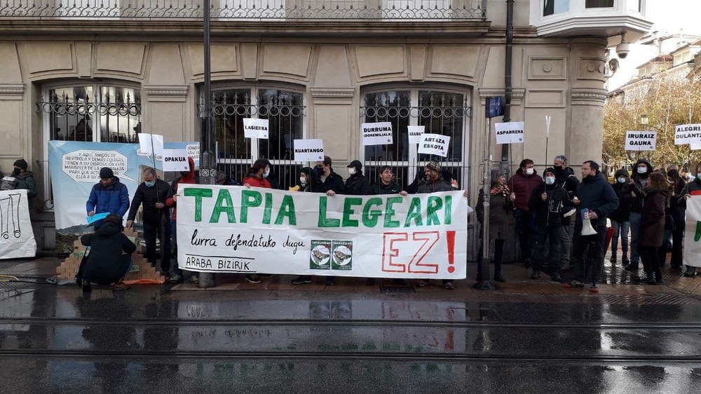ELAk dio  onartezina dela 'Tapia Legea', azpiegiturak udalen onespenik gabe eraiki ahal izango direlako