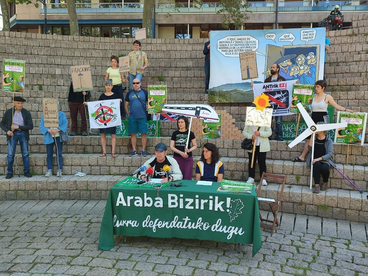 ELAk maiatzaren 14an Tapia Legearen kontra Gasteizen egingo den manifestazioa babesten du ELAk maiatzaren 14an Tapia Legearen kontra Gasteizen egingo den manifestazioa babesten du