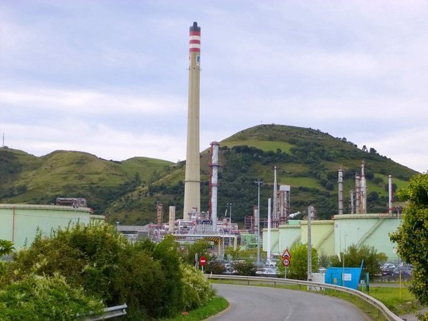 Petronorrek bere irabaziak langileen eta herritarren osasunaren gainetik jarri ditu berriro ere