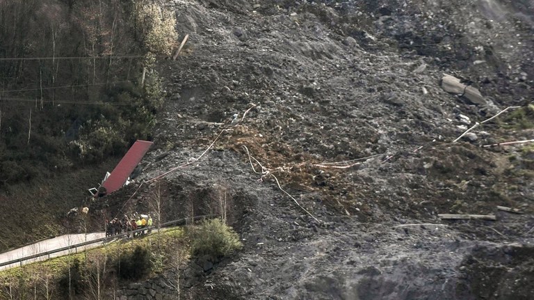 Zaldibarren gertatu zena jakin eta erantzukizun guztiak argitu arte borrokan jarraituko dugu