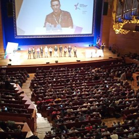 “Euskal Errepublika nahi dugu, gizon eta emakumeen arteko berdintasuna bermatuko duena, ingurumena zainduko duena eta ongizatea ziurtatuko duena” “Euskal Errepublika nahi dugu, gizon eta emakumeen arteko berdintasuna bermatuko duena, ingurumena zainduko duena eta ongizatea ziurtatuko duena”
