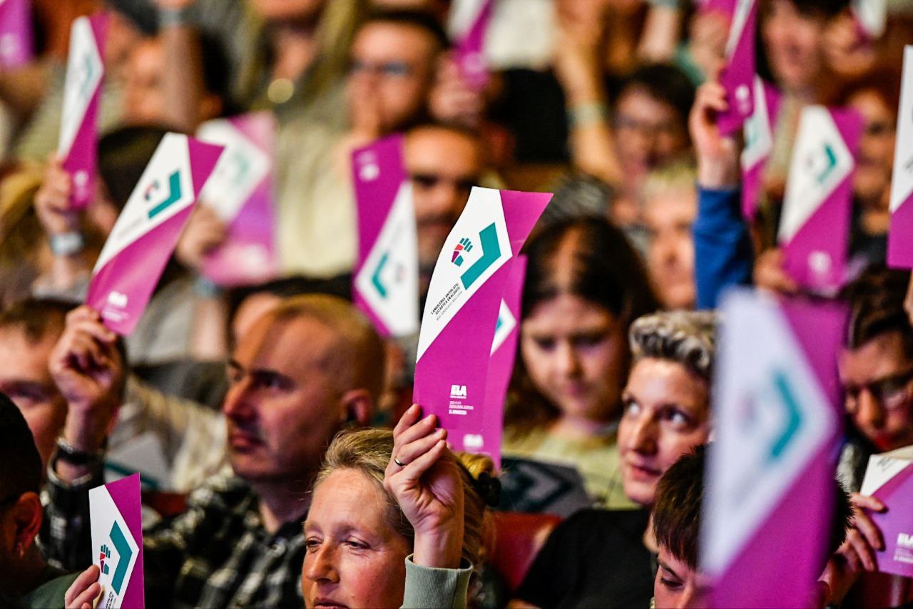 ELAk onartu egin du justizia sozialean oinarritutako subiranotasunerantz aurrera egiteko apustua ELAk onartu egin du justizia sozialean oinarritutako subiranotasunerantz aurrera egiteko apustua