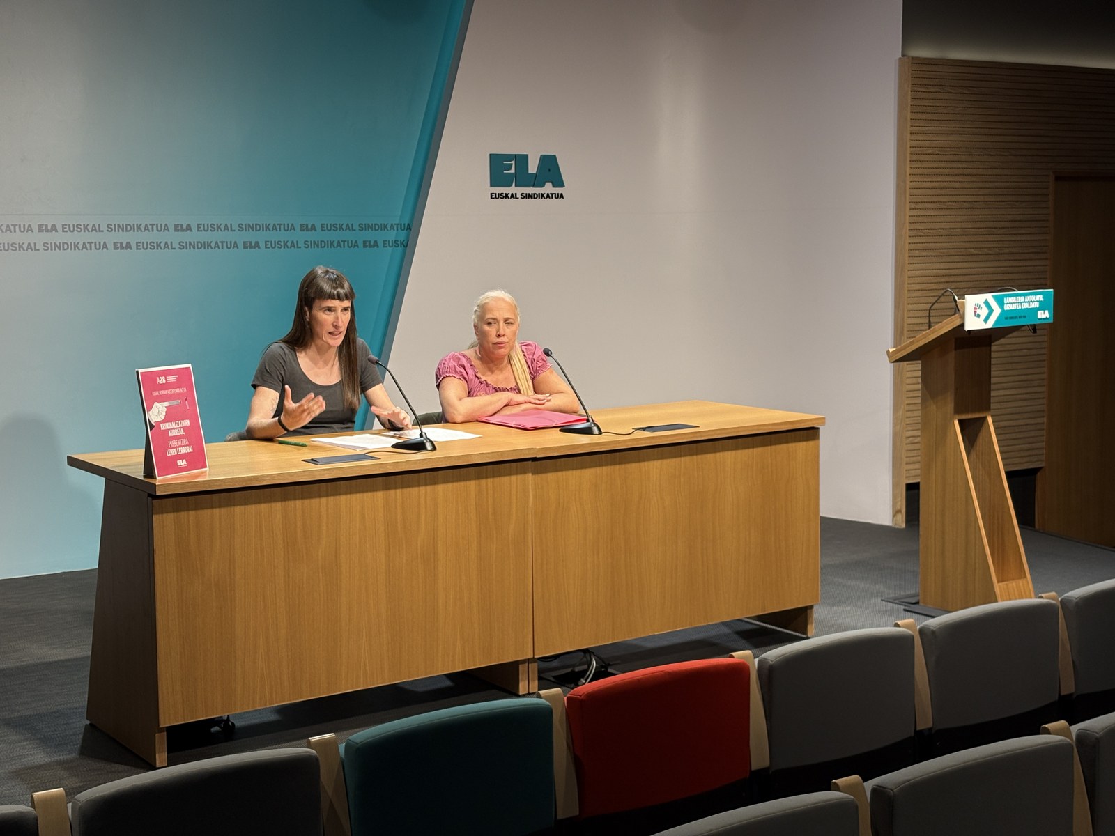 ELAk patronalari egotzi dio ‘absentismoa’ erabiltzea lan osasuneko arazoetatik arreta desbideratzeko