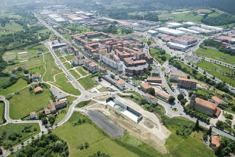 ELAk langilea lehenbailehen osatzea espero du, eta barkamena eskatu du informazioan egindako akatsengatik