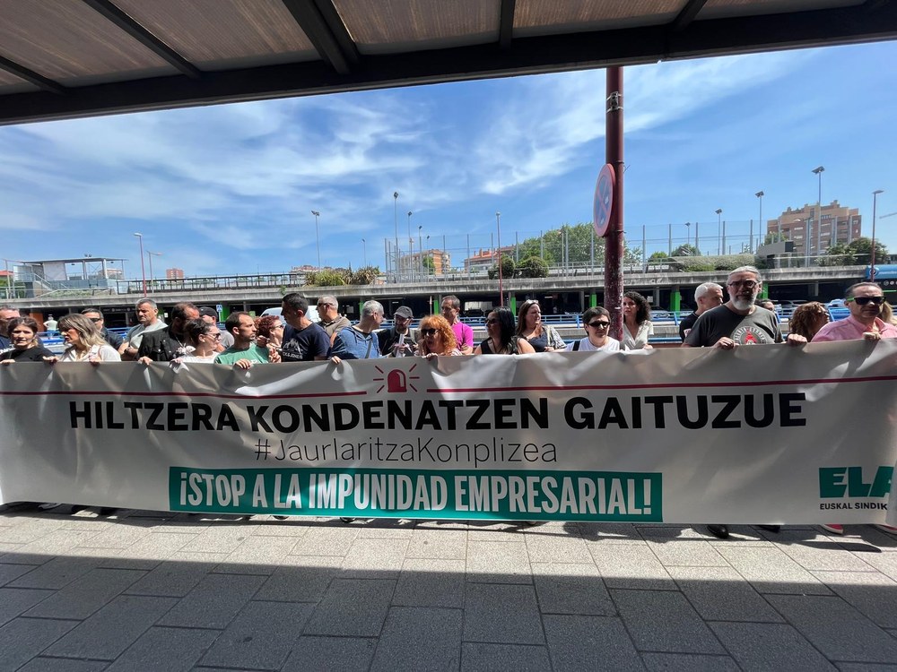 Elkarretaratzea Sestaon izandako azken lan heriotza salatzeko