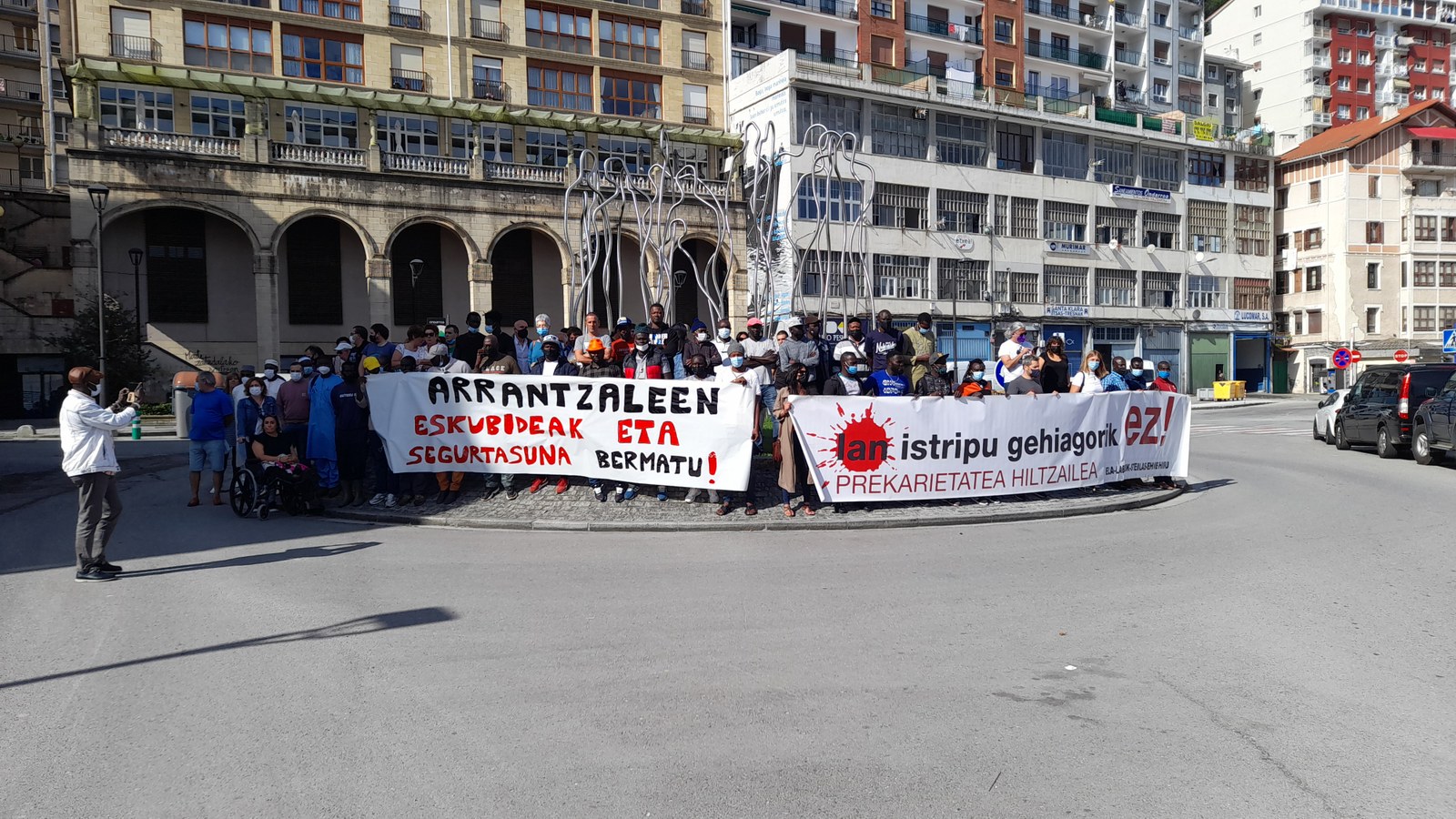 Kontzentrazioa Ondarroan beste arrantzale baten heriotza salatzeko