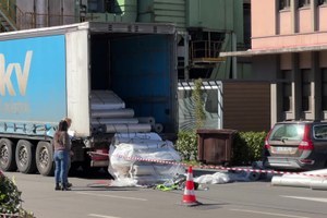 Martxoan Eskoriatzako Fagor Ederlan enpresan istripu larria izan zuen garraiolaria hil da
