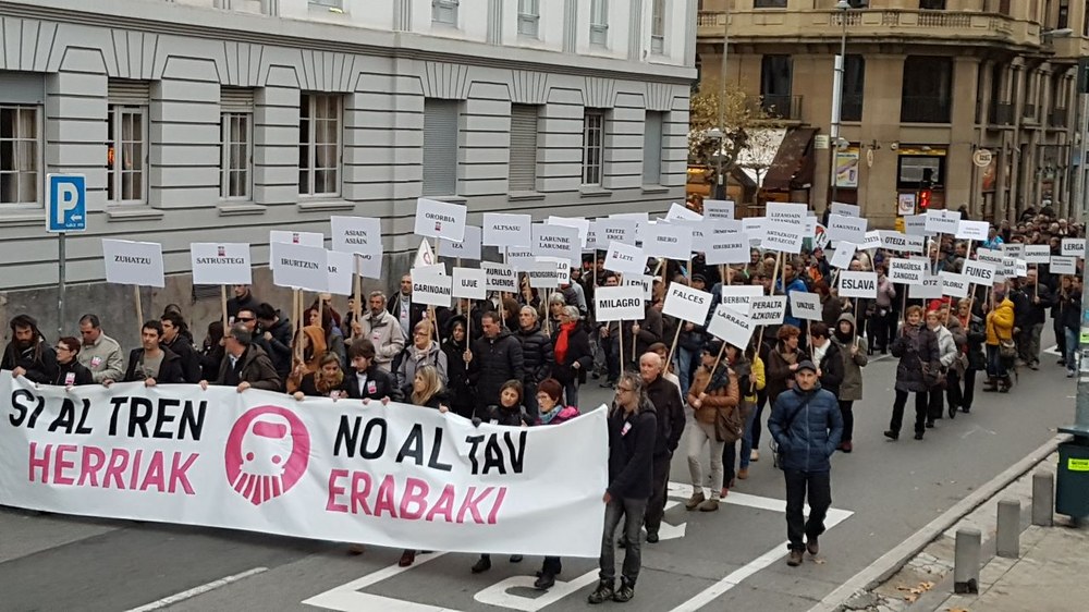 Abiadura Handiko Trena zalantzan jartzen ari da Europa osoan, baita Nafarroan ere