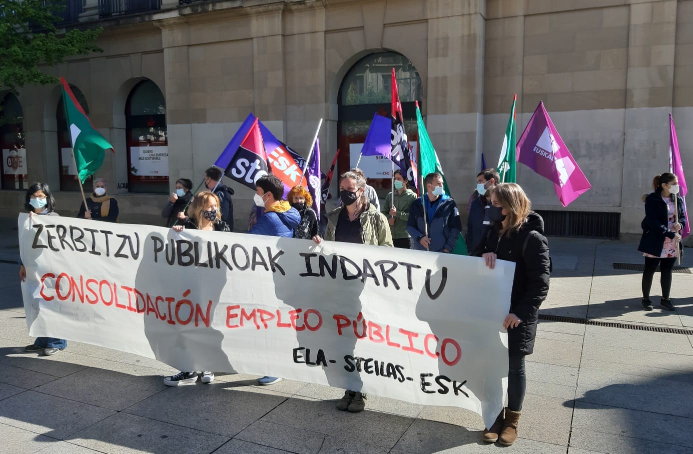 ELA, STEILAS eta ESK sindikatuek Nafarroako administrazioan dagoen behin-behinekotasunarekin amaitzeko exigitu diote Nafar Gobernuari