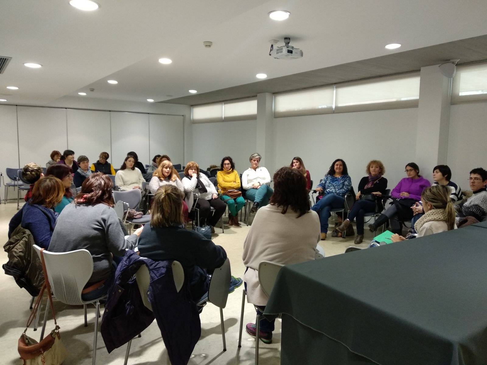 ELAk Martxoaren 8ko greba feministari bultzada emateko Iruñerriko eta Tuterako asanbladetan parte hartzen du ELAk Martxoaren 8ko greba feministari bultzada emateko Iruñerriko eta Tuterako asanbladetan parte hartzen du
