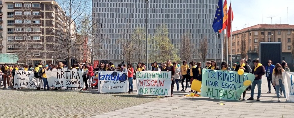 ELAk Nafarroako Haur Eskola Publikoetako administrazio titularrei maiatzaren 2tik aurrera deitutako greban abusuzko gutxieneko zerbitzuak ez ezartzeko  eskatzen die