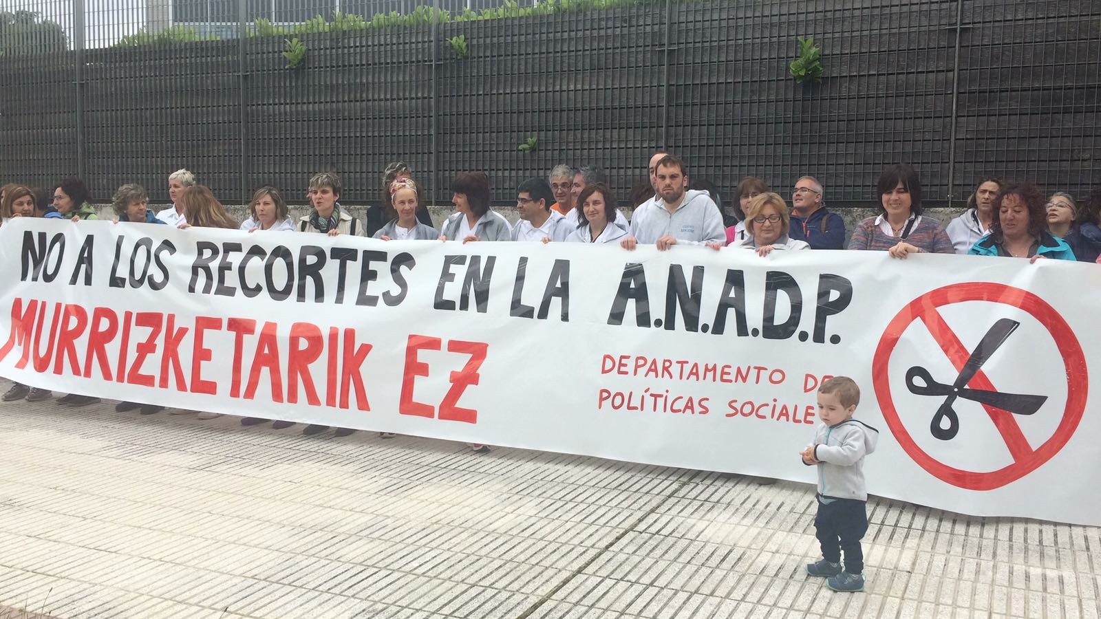 ELAk San Jose Zentroko langileen segurtasun eza eta pertsonen autonomia eta garapenerako Nafarroako Agentziaren plangintza eskasa salatzen du