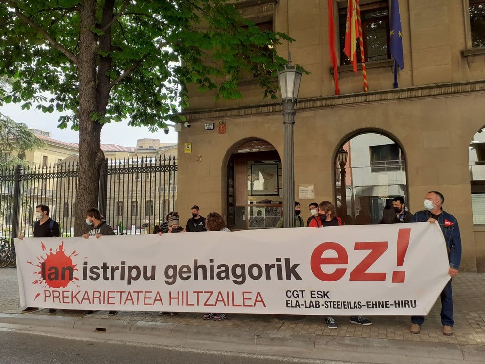 Elkarretaratzea Iruñean, garraiolari baten azken lan-istripu hilgarria salatzeko