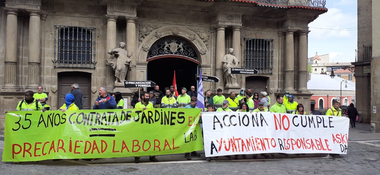 Iruñeko Udalak azpikontratatutako Acciona Medioambiente enpresako langileek lanuzte partzialak egingo dituzte bihar, asteazkena, eta ostiralean, hilak 29