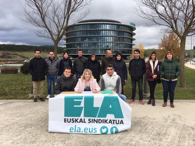 Siemens Gamesako zuzendaritza berriak soldatei, negoziazioari eta informatzeko ahalmenari eraso die