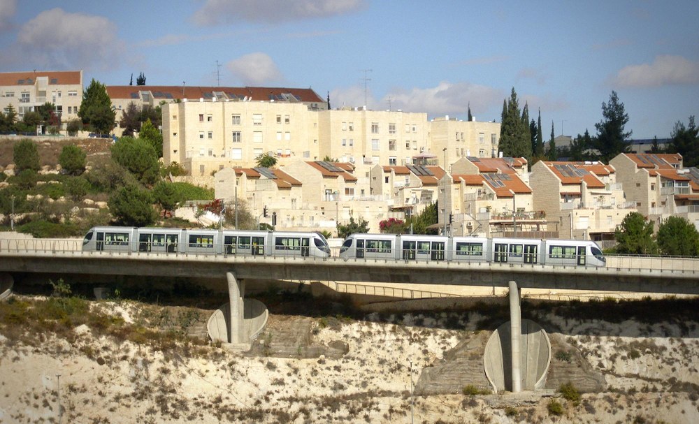 CAFek Israelgo estatuarekin dituen merkataritza harremanak amaitu behar ditu