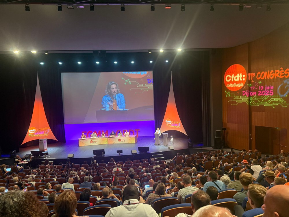 ELAk CFDT Métalurgie-ren 11. kongresuan parte hartu du