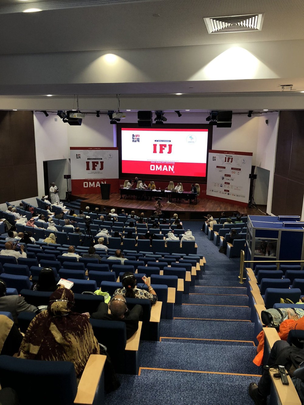 Prekaritatea eta prentsa askatasunaren kontrako erasoak ardatz, abian da Kazetarien Federazioen Nazioarteko Kongresua (IFJ)