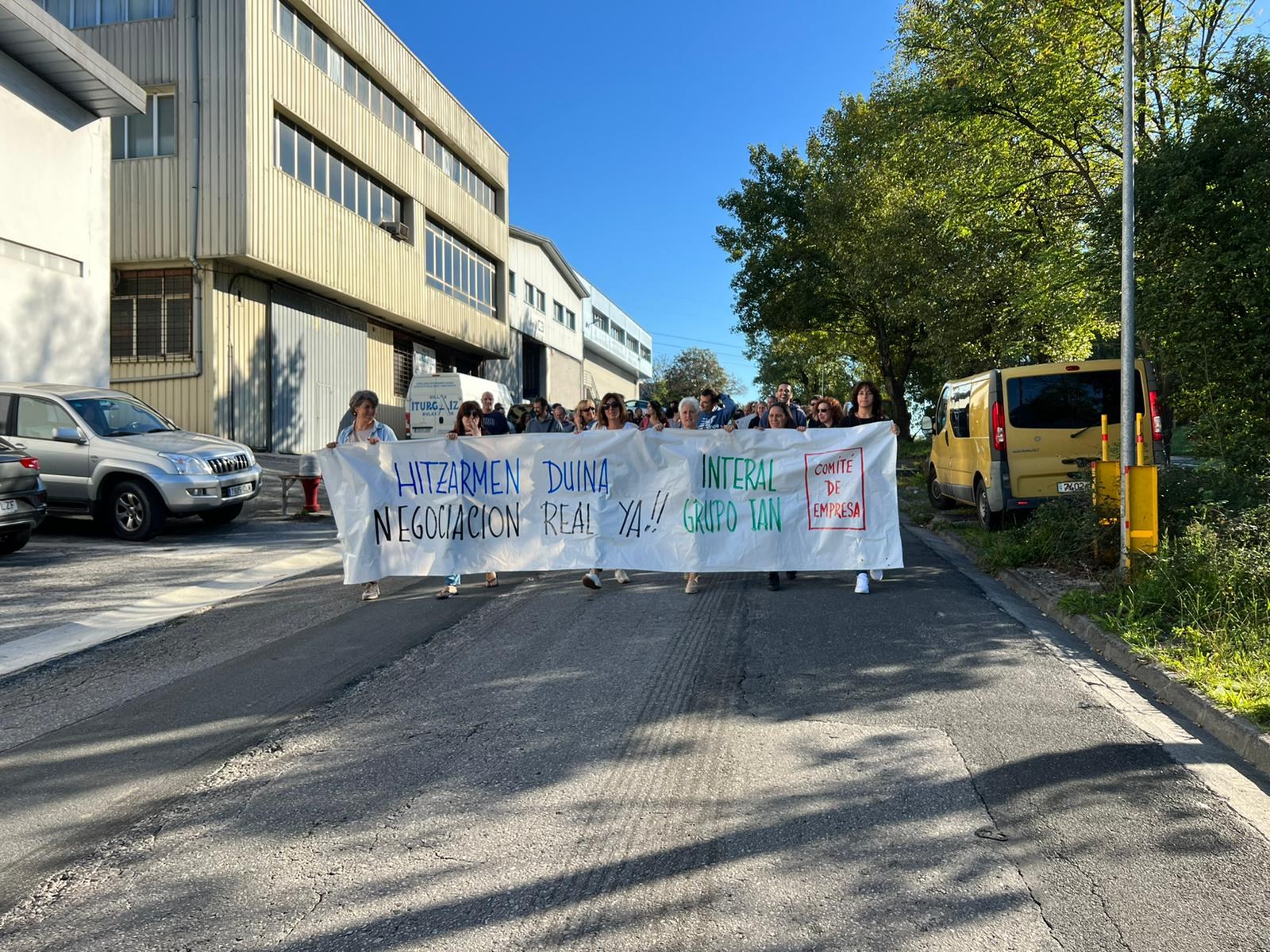 Interaleko (Lezo) langileek produkzioa gelditu dute berriro, bigarren lanuztean Interaleko (Lezo) langileek produkzioa gelditu dute berriro, bigarren lanuztean