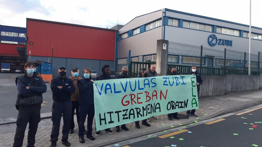 Irungo Válvulas Zubiko langileek greba-dinamikarekin jarraitzen dute, enpresa-hitzarmena defendatzeko