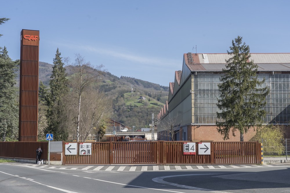 ELAk salatu du langile bat zauritu dela lan istripuz