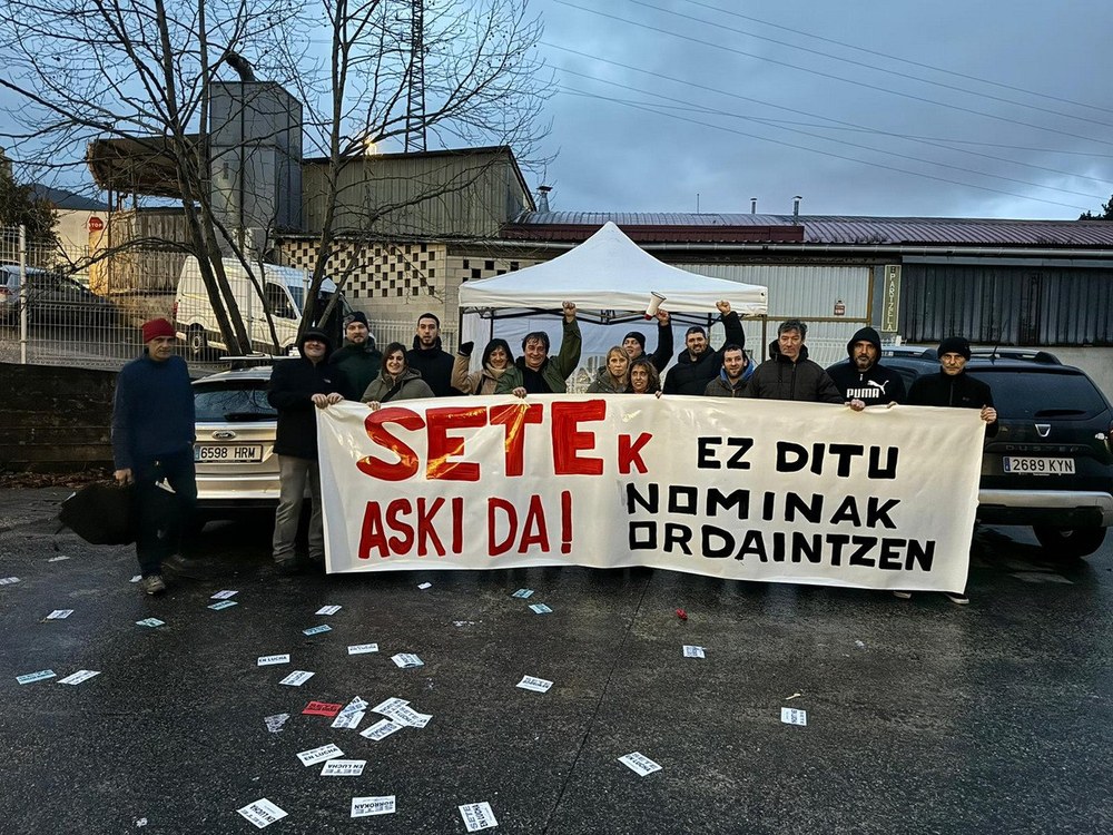 Grebak tailerra guztiz ixtea lortu du