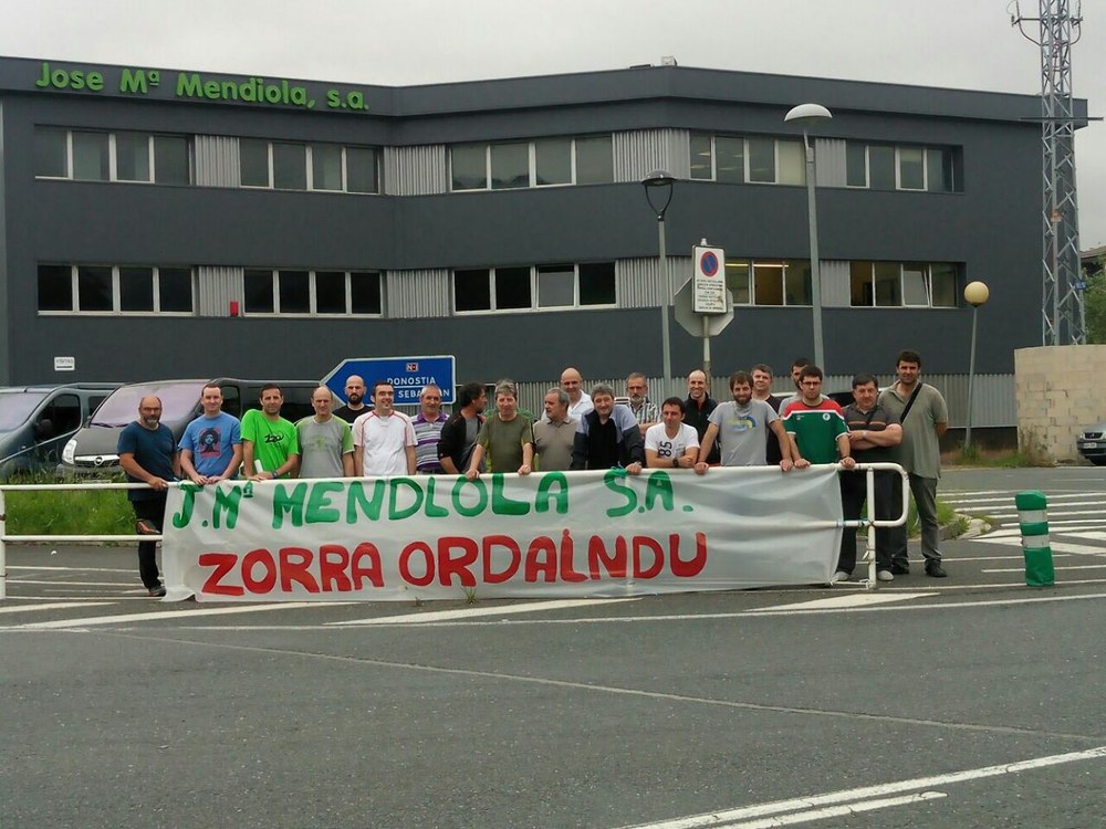 Jose Maria Mendiolako langileek greba mugagabea hasi dute