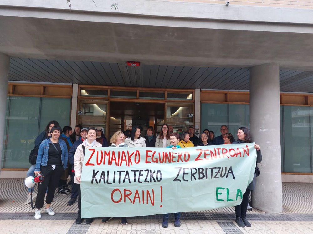 Langileek errefortzu gehiago eta euren erabiltzaileen kalitatezko arreta bermatzeko neurriak eskatu dituzte
