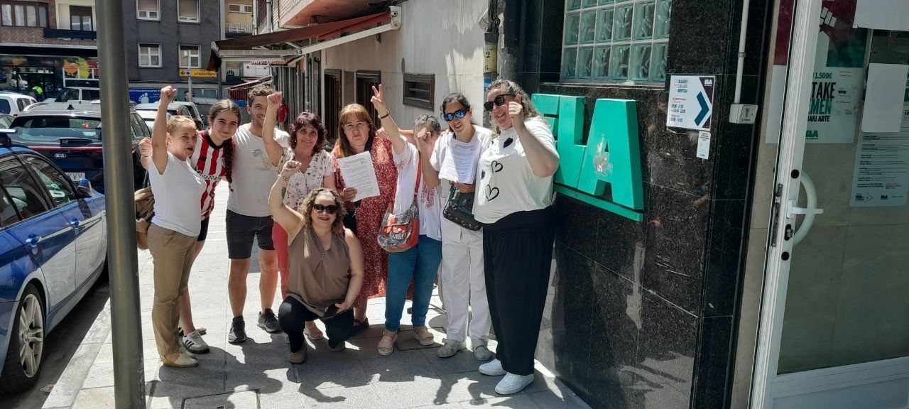 28 greba egunen ondoren, hilean 278 euro gehiago irabaziko dute langileek, beste hobekuntza batzuen artean