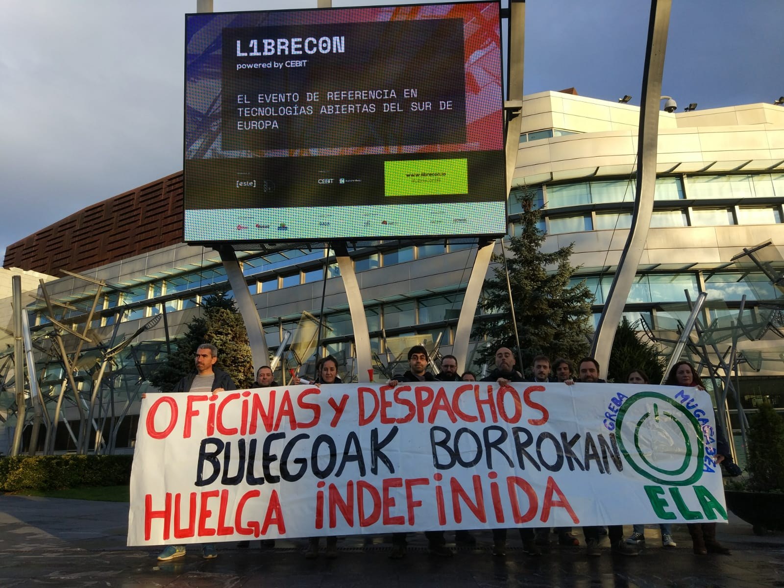 Bizkaiko Bulegoetako langileek mobilizazioetara joko dute