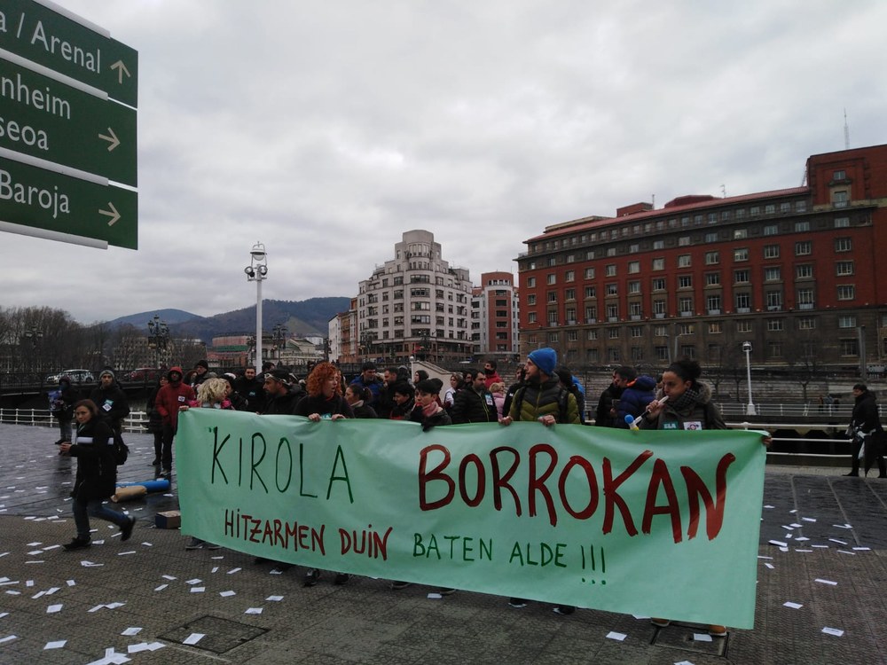 Bizkaiko kirol lokalen eta zelaietako langileek mobilizazioei ekin diete gaur