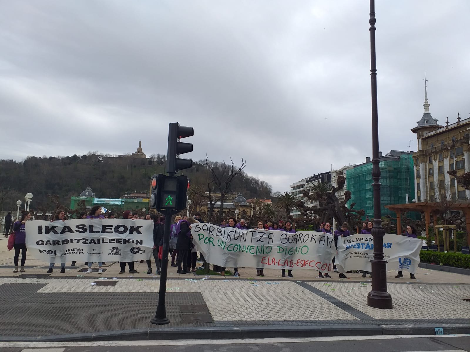EHUk eta Hezkuntza Sailak azpikontratatutako garbitzaileen kolektiboak bost asteko greba hasiko dute martxoaren 2an EHUk eta Hezkuntza Sailak azpikontratatutako garbitzaileen kolektiboak bost asteko greba hasiko dute martxoaren 2an