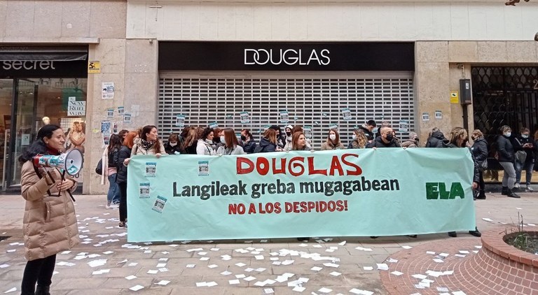 ELAk Douglasen aurkako demanda aurkeztu du greba eskubidea urratzeagatik