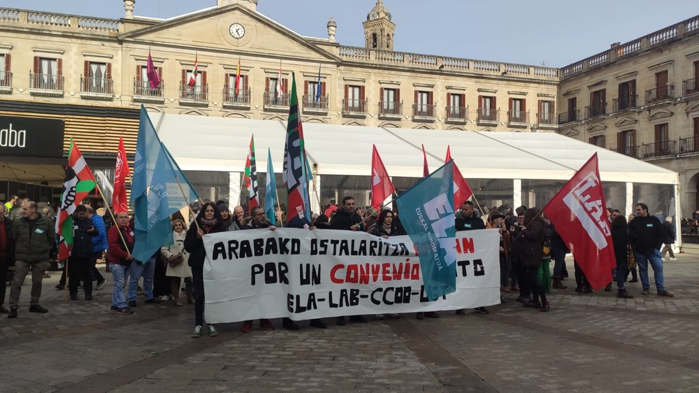 Elkarretaratzea Arabako hitzarmenaren alde