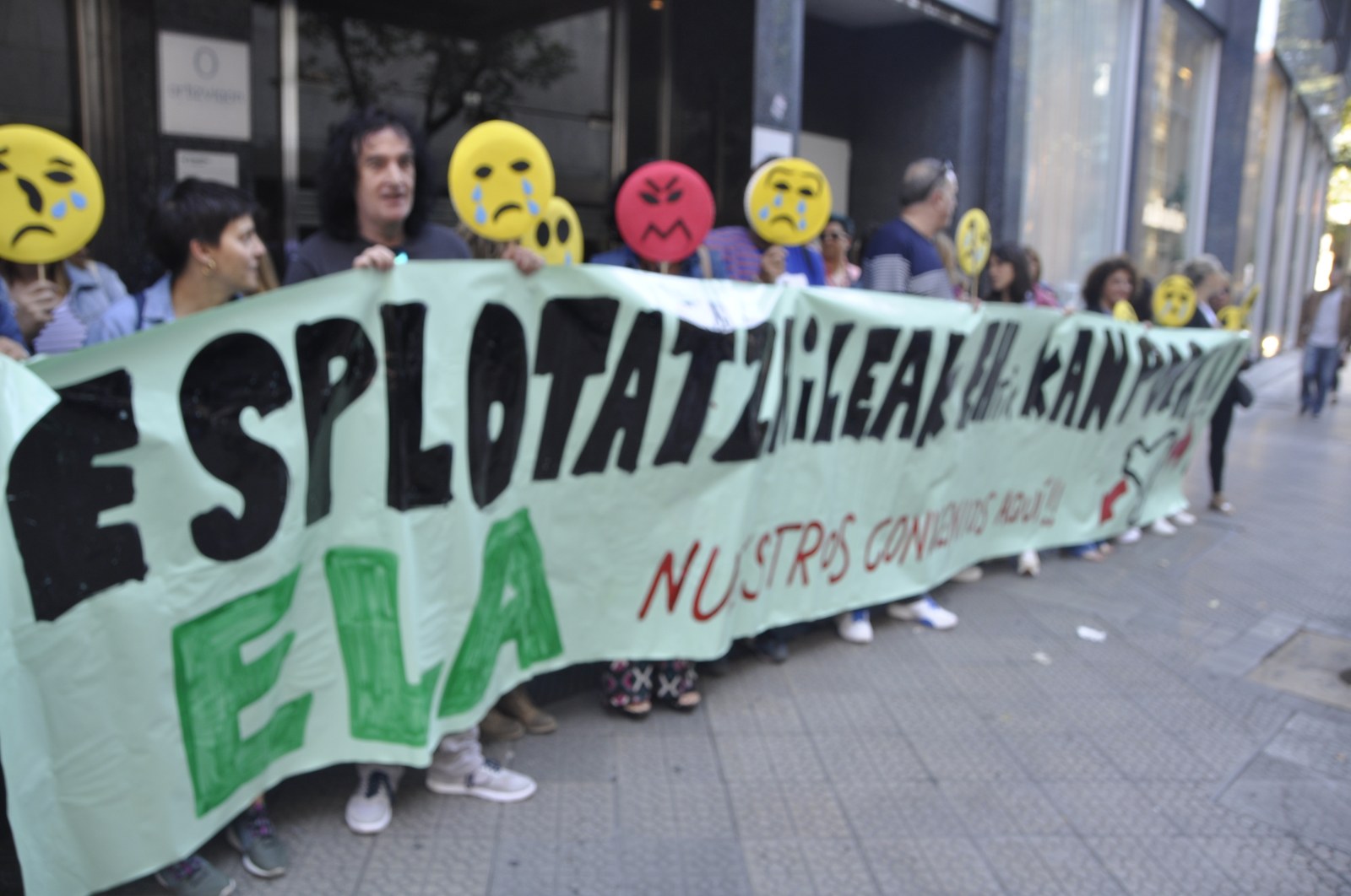 Espainiar patronalak ez du nahi hitzarmenak hemen negoziatzea