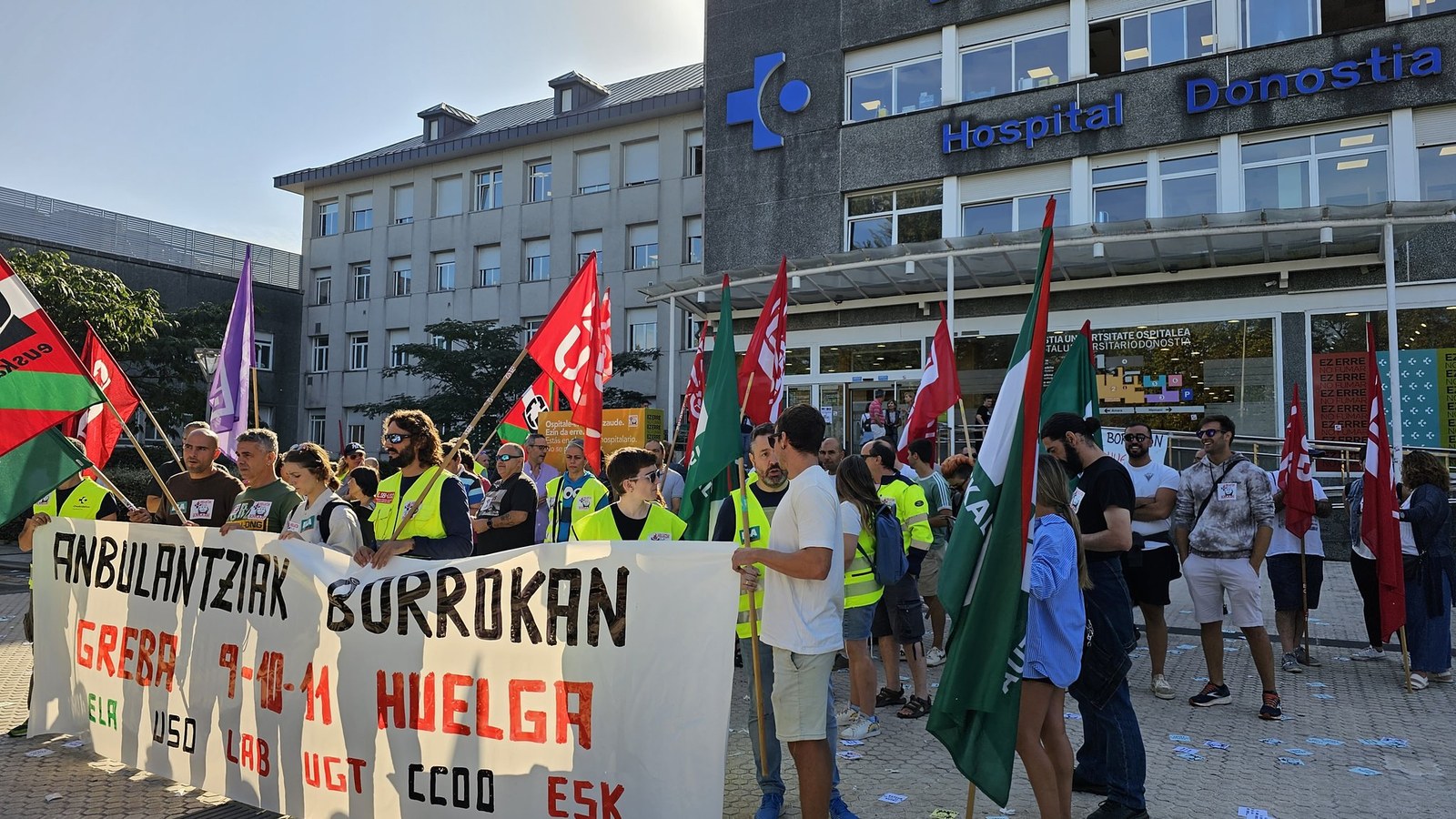 Garraio sanitarioko langileek deituta dauden hiru greba egunei ekin diete