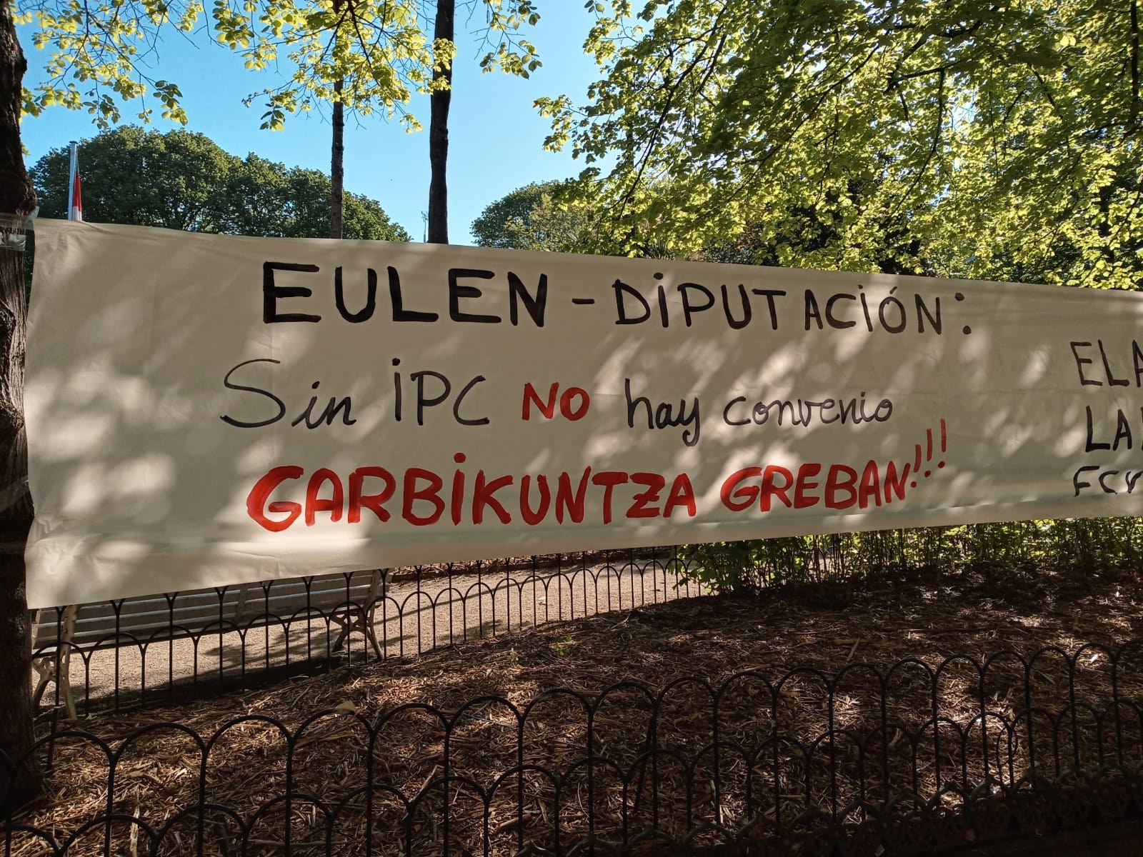 Jarraipen zabala izan du Gipuzkoako Aldundiko garbikuntzako langileen lehen greba egunak