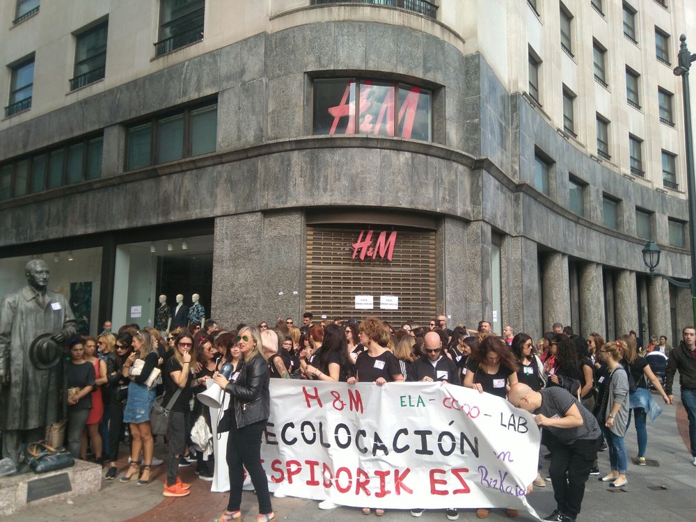 Kaleratzeen aurkako lanuzteak Bilboko H&M dendan