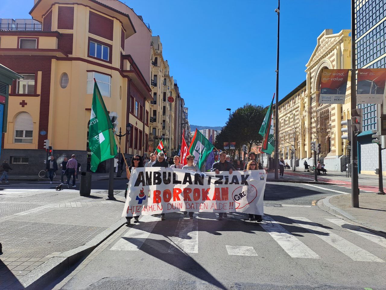 Langileek manifestazioa egin dute hitzarmenaren alde