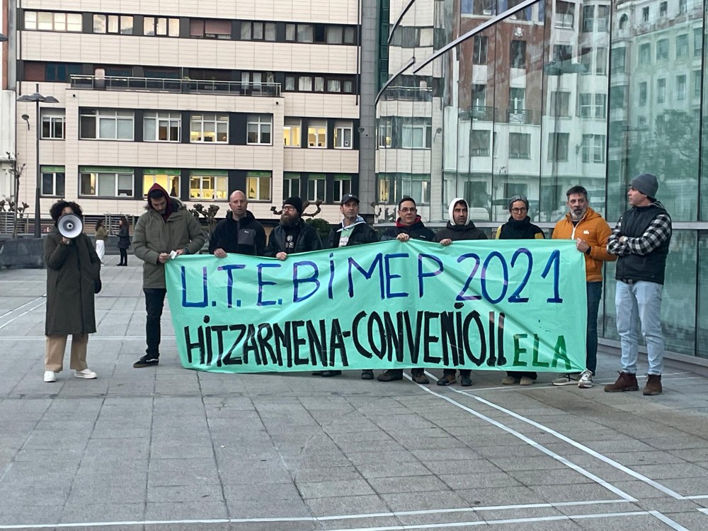 Langileek mobilizazioak abiatu dituzte hitzarmen propioaren alde