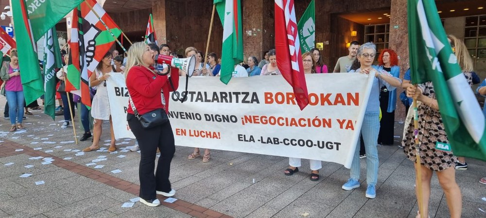 Laugarren greba egunak jarraipen zabala izan du, batez ere, kolektibitateen sektorean eta hoteletan